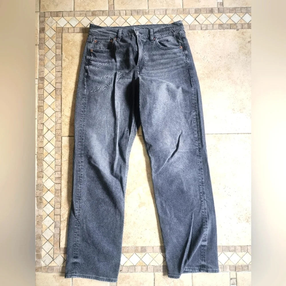 American Eagle High Rise Straight Jeams